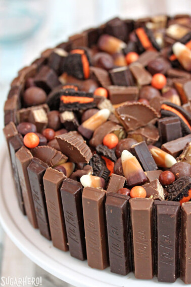 Cropped top view of a Candy Bar Cheesecake.