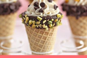 Pinterest collage showing cannoli cones with text overlay.