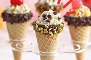 Photo of Cannoli Cones with text overlay for Pinterest.